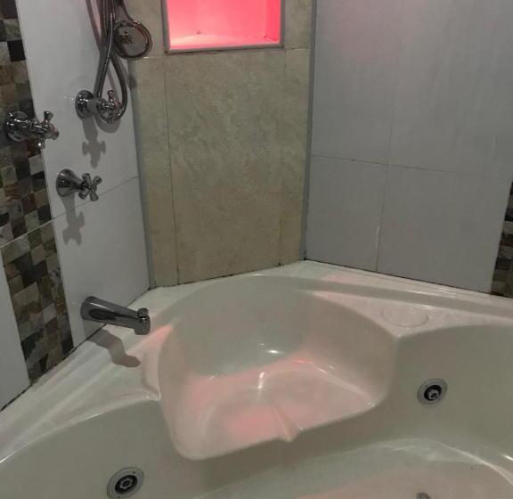 בית מלון כפרי Las Guacamayas Guatapé