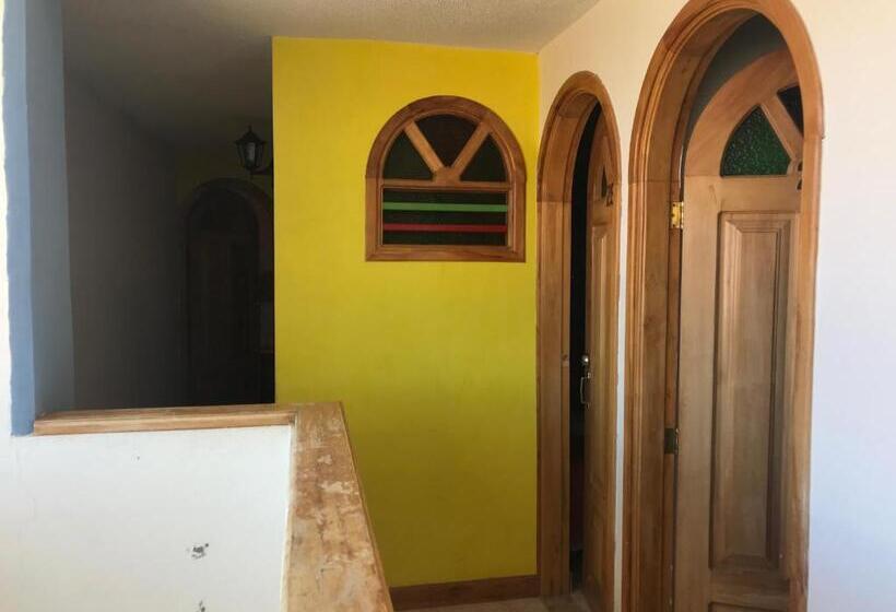 בית מלון כפרי Las Guacamayas Guatapé