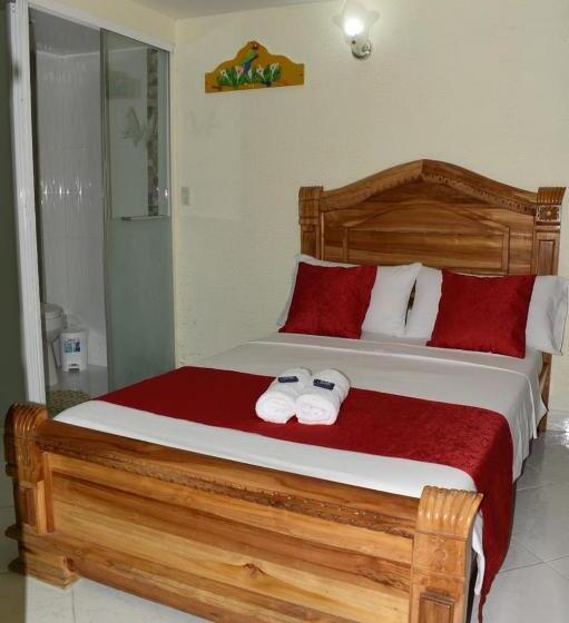 בית מלון כפרי Las Guacamayas Guatapé