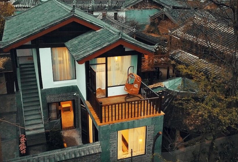 هتل Lijiang Qilu Garden