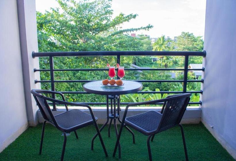 בית מלון כפרי Nevada Ketapang