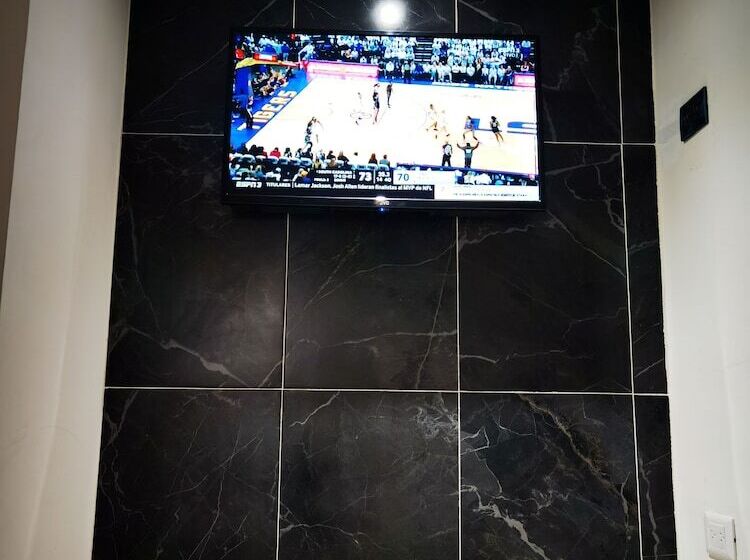 فندق Noruega Inn