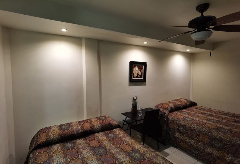 فندق Noruega Inn