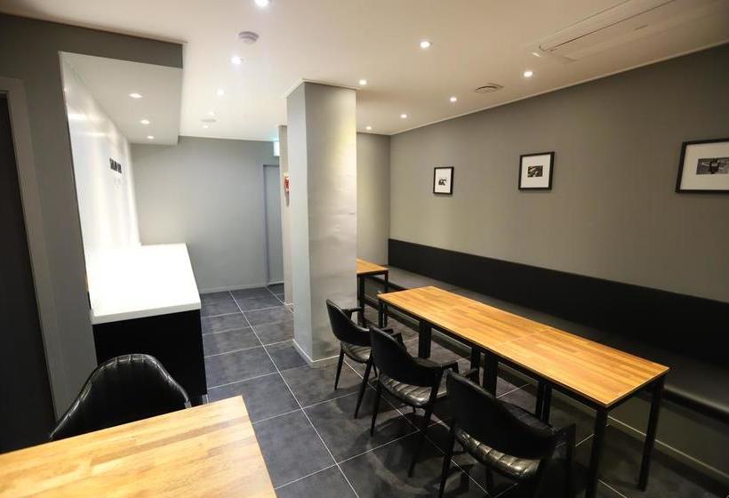 בית מלון כפרי Subway