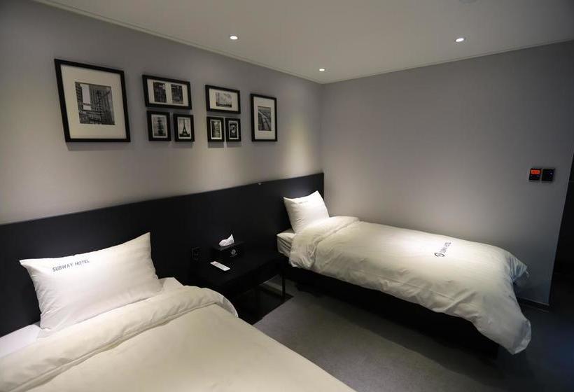 בית מלון כפרי Subway