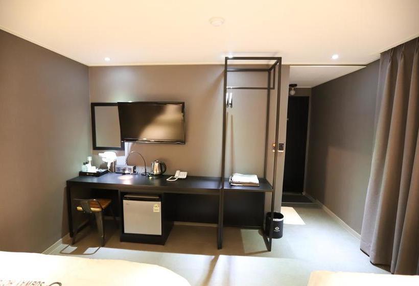 בית מלון כפרי Subway