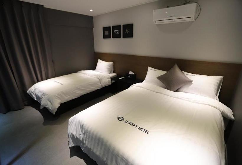 בית מלון כפרי Subway