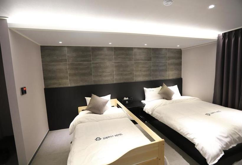 בית מלון כפרי Subway