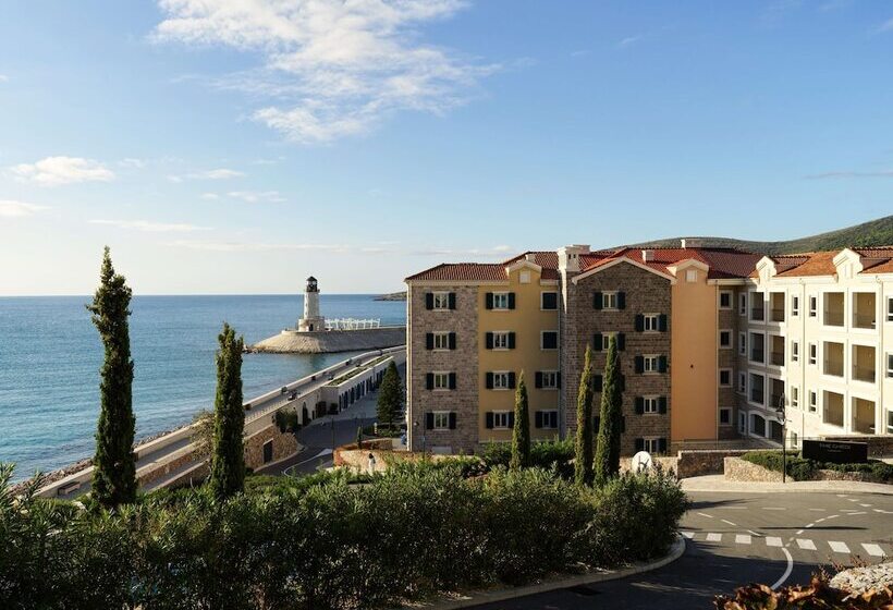 ホテル The Chedi Luštica Bay