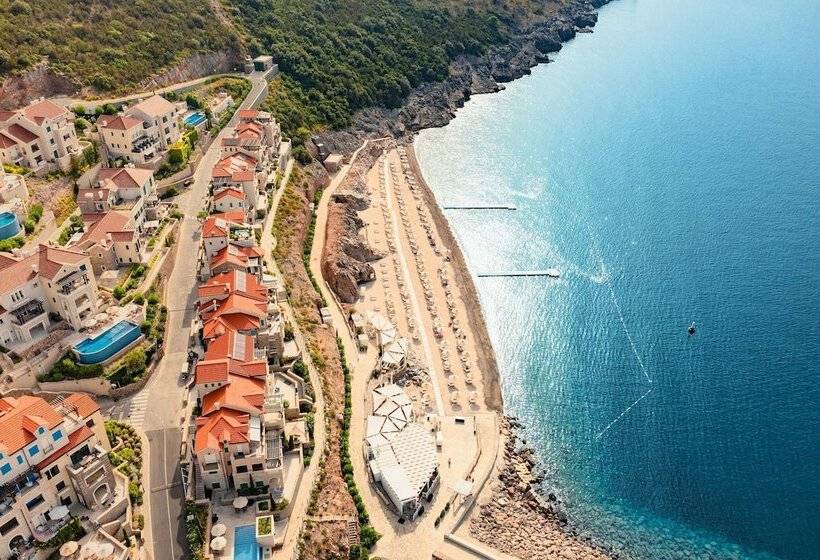 ホテル The Chedi Luštica Bay