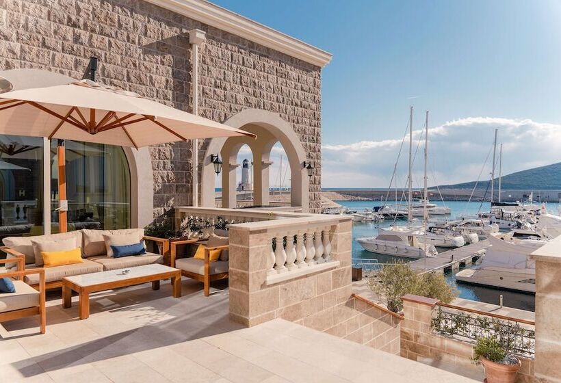 ホテル The Chedi Luštica Bay