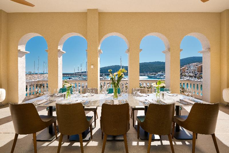 ホテル The Chedi Luštica Bay