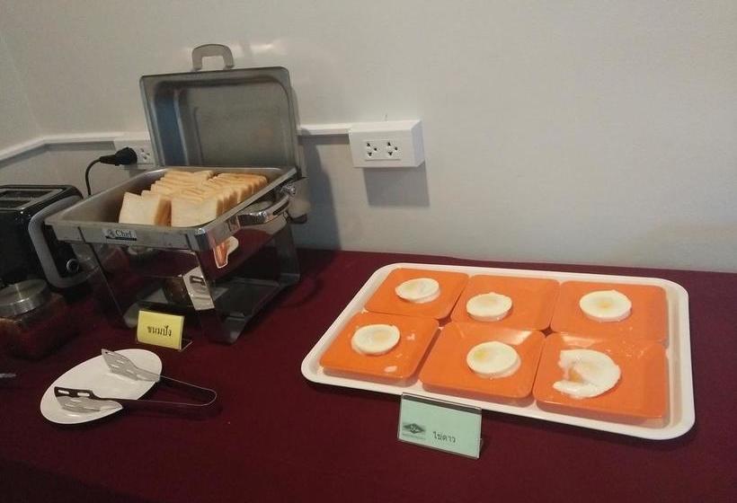 酒店 The Parawood Natrang