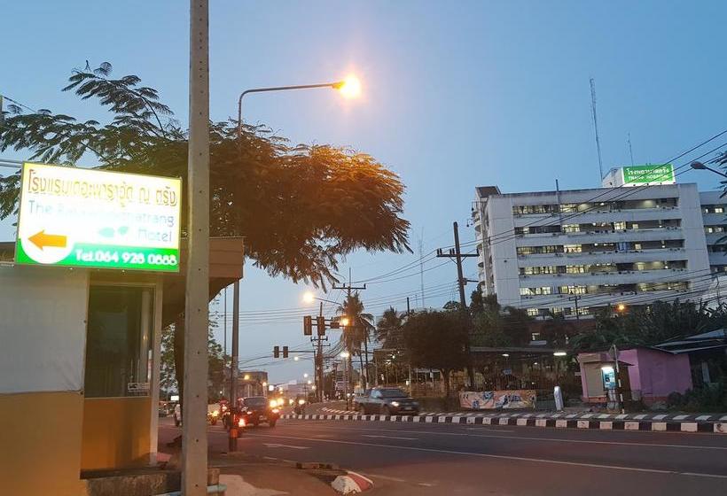 酒店 The Parawood Natrang