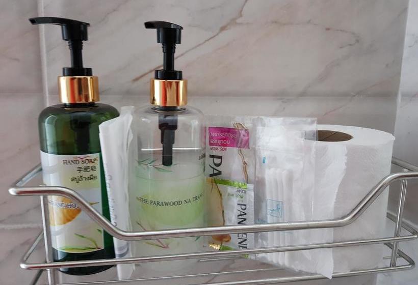 酒店 The Parawood Natrang