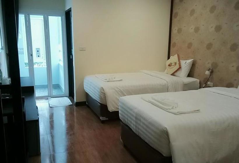 酒店 The Parawood Natrang