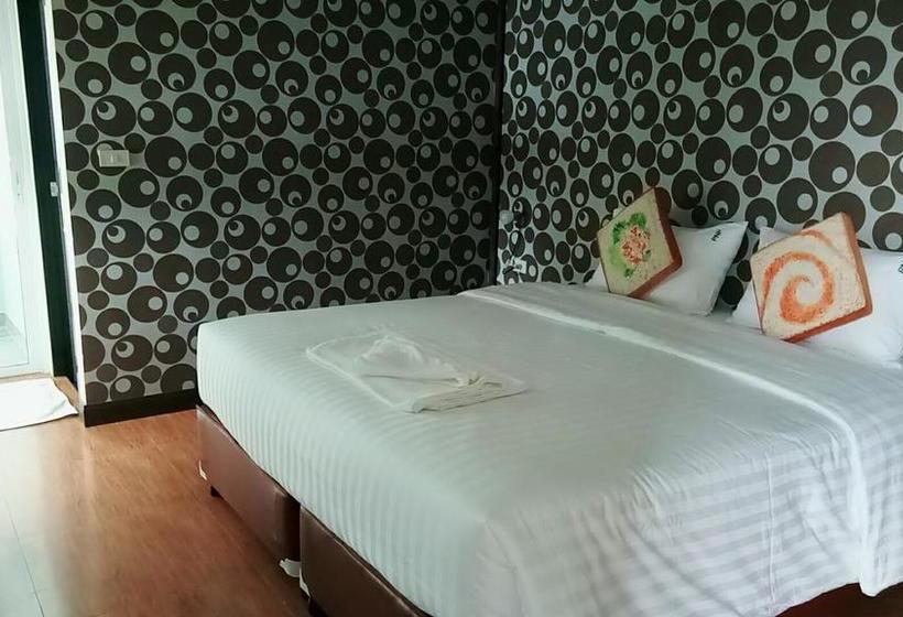 酒店 The Parawood Natrang