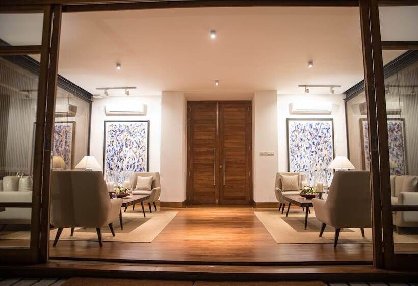 Отель The Villa By Contemporary Ceylon