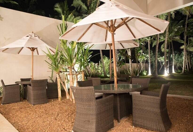 Отель The Villa By Contemporary Ceylon