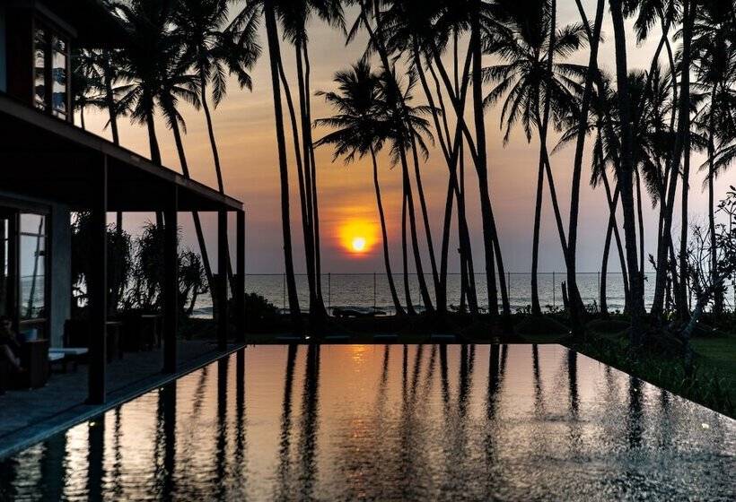 Отель The Villa By Contemporary Ceylon