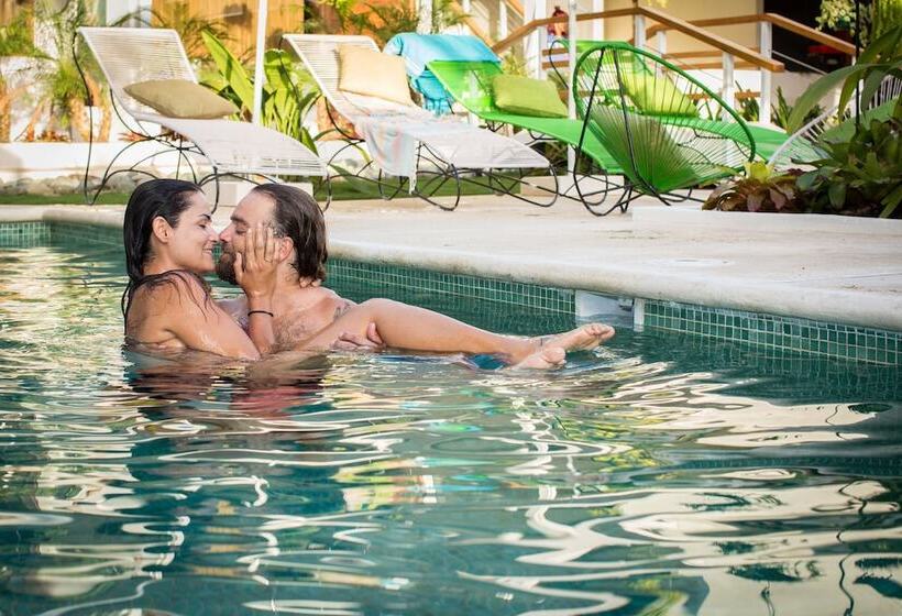 Umami Hotel   Adults Only