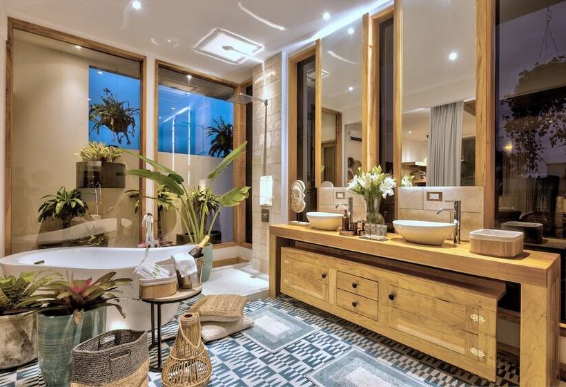 Umami Hotel   Adults Only