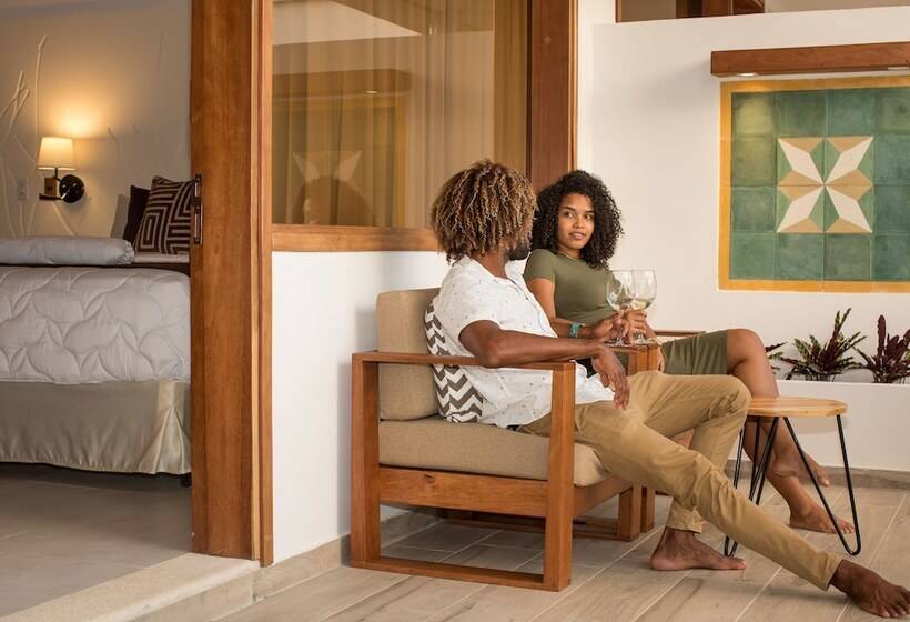 Umami Hotel   Adults Only