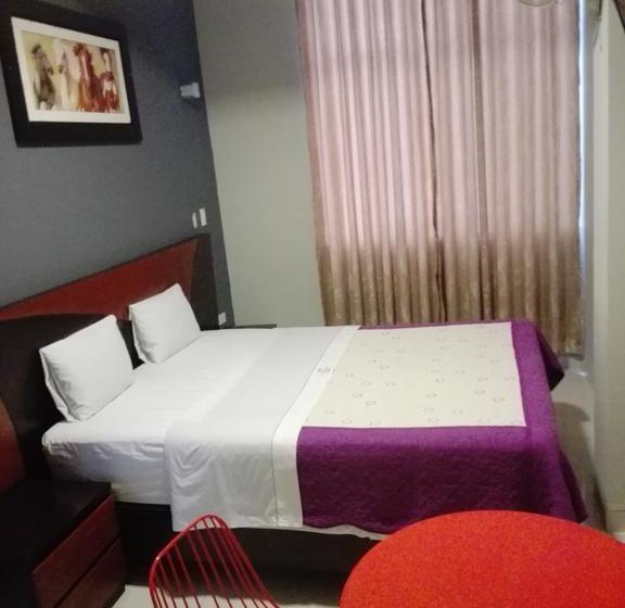 هتل Vicente De La Vega