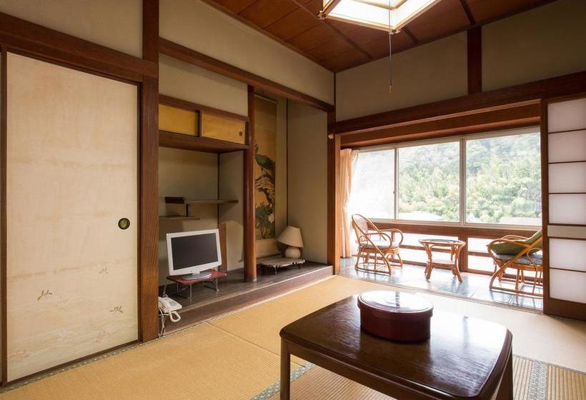 Izumiya Ryokan