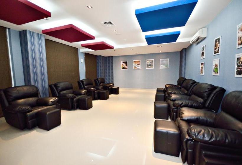 ホテル Karebosi Premier Makassar