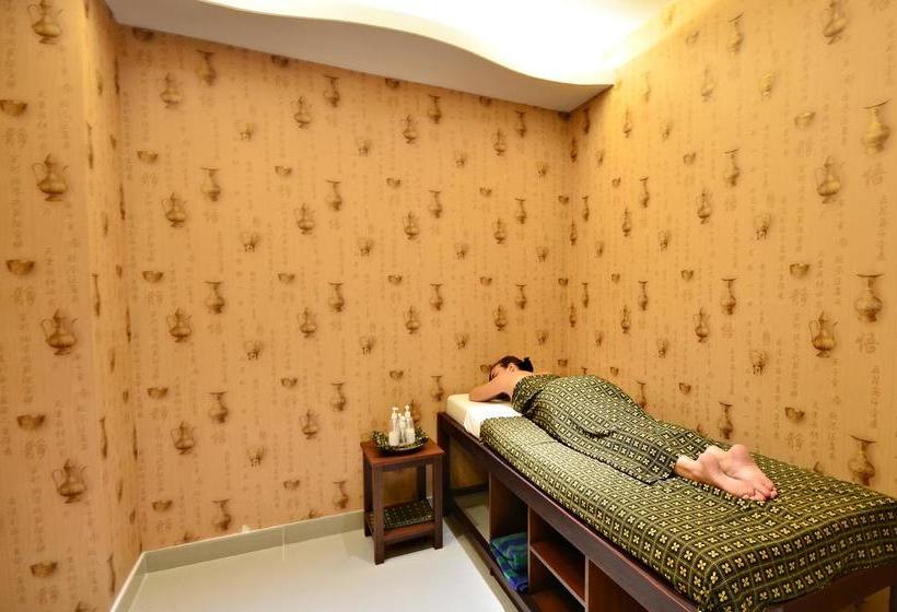 ホテル Karebosi Premier Makassar