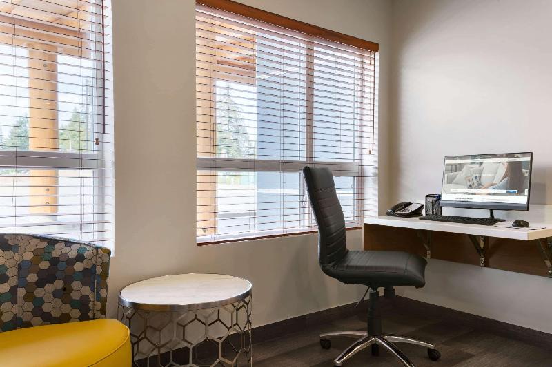 Microtel Inn & Suites By Wyndham Oyster Bay Ladysmith