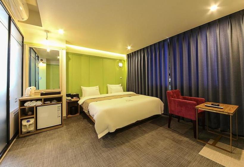 مُتل Busan Oncheonjang  Carino