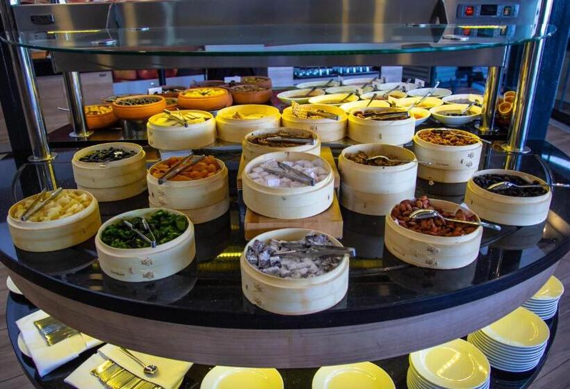 The Nowness Luxury Hotel & Spa