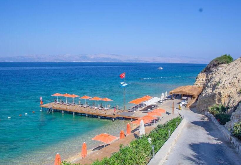 The Nowness Luxury Hotel & Spa