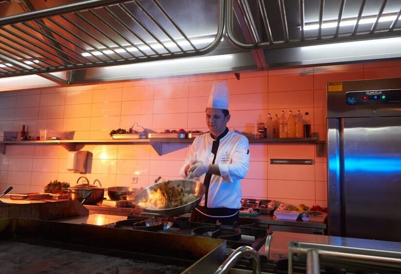 The Nowness Luxury Hotel & Spa