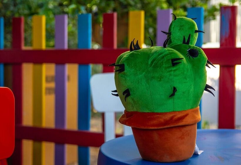 The Nowness Luxury Hotel & Spa