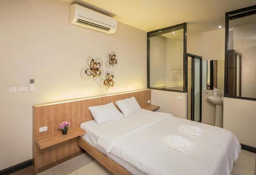 בית מלון כפרי V  Vajira