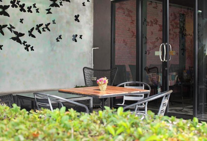 בית מלון כפרי V  Vajira