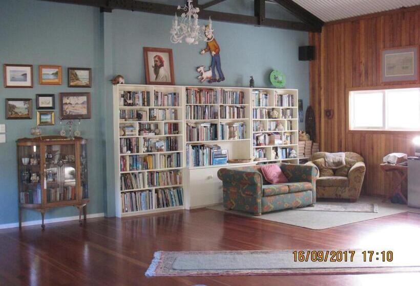 Woolshed Bed & Breakfast