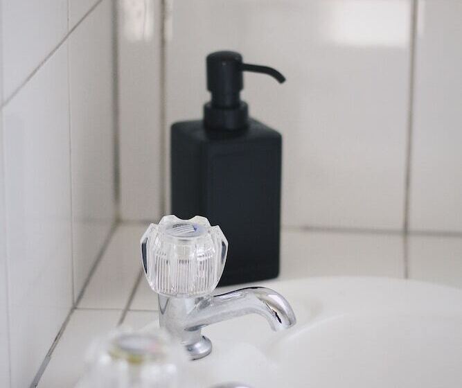 فندق صغير Hugo & Carter S Backpackers & Motel