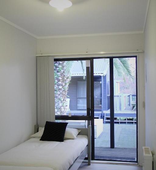 فندق صغير Hugo & Carter S Backpackers & Motel