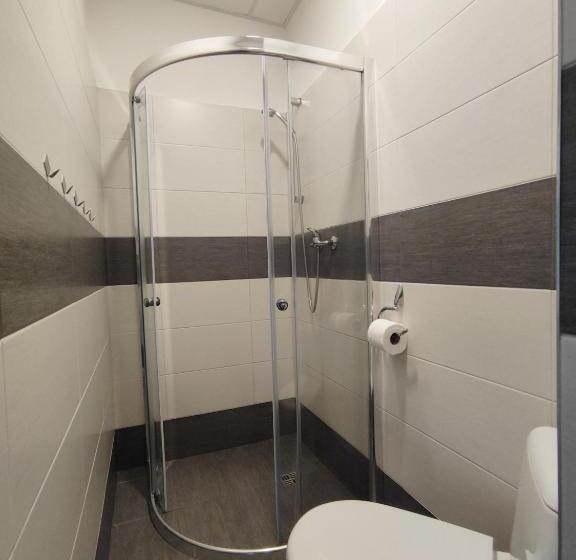 ユースホステル Slobi