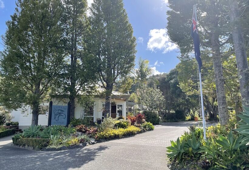 Общежитие Tatahi Cove Back Packer