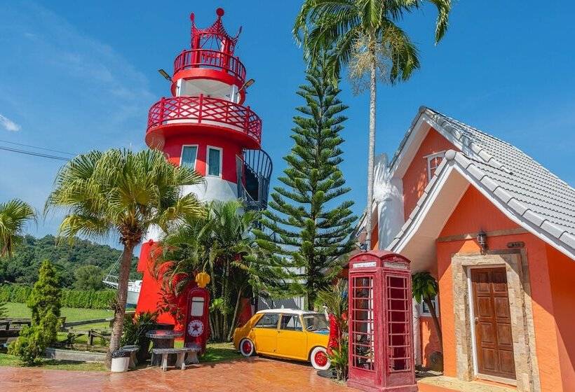 Apinya Resort Bangsarey