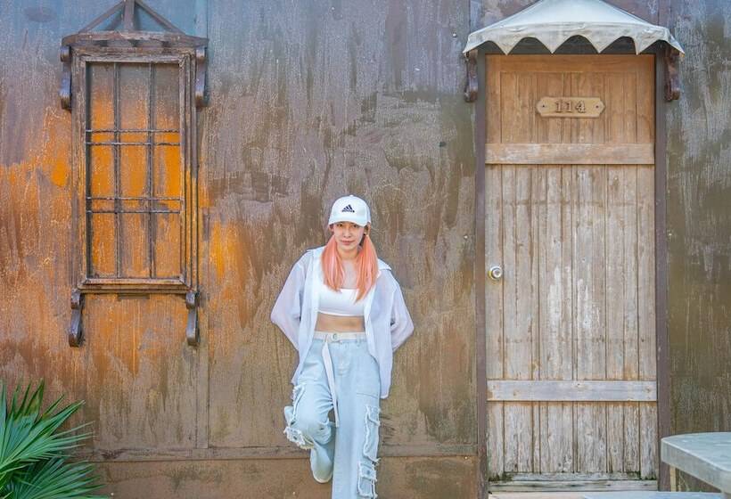 Apinya Resort Bangsarey