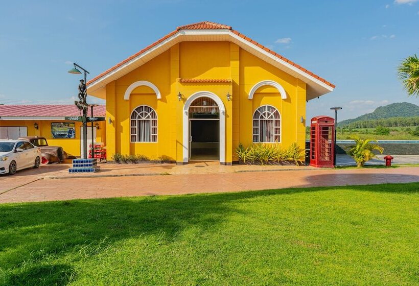 Apinya Resort Bangsarey