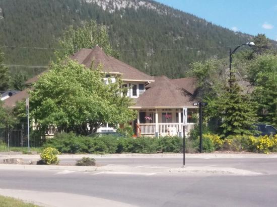 צימר The Poplar Inn