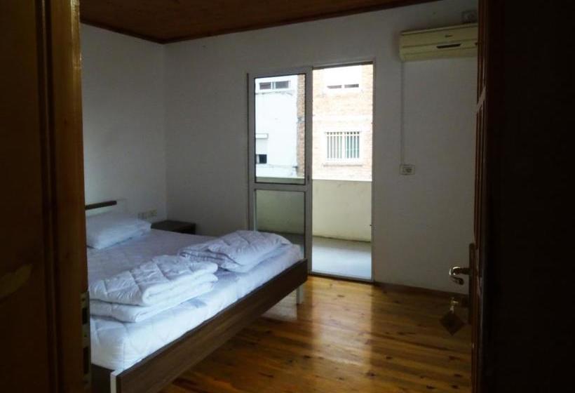 Buff Hostel Tirana