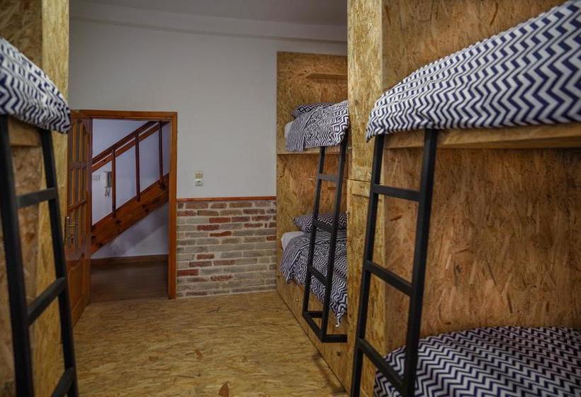 Buff Hostel Tirana
